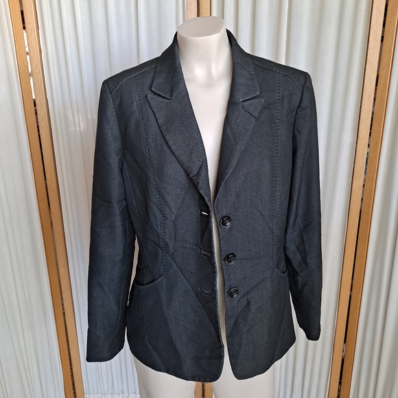 Tahari Black 3 Button Blazer with Pockets - Picture 1 of 6